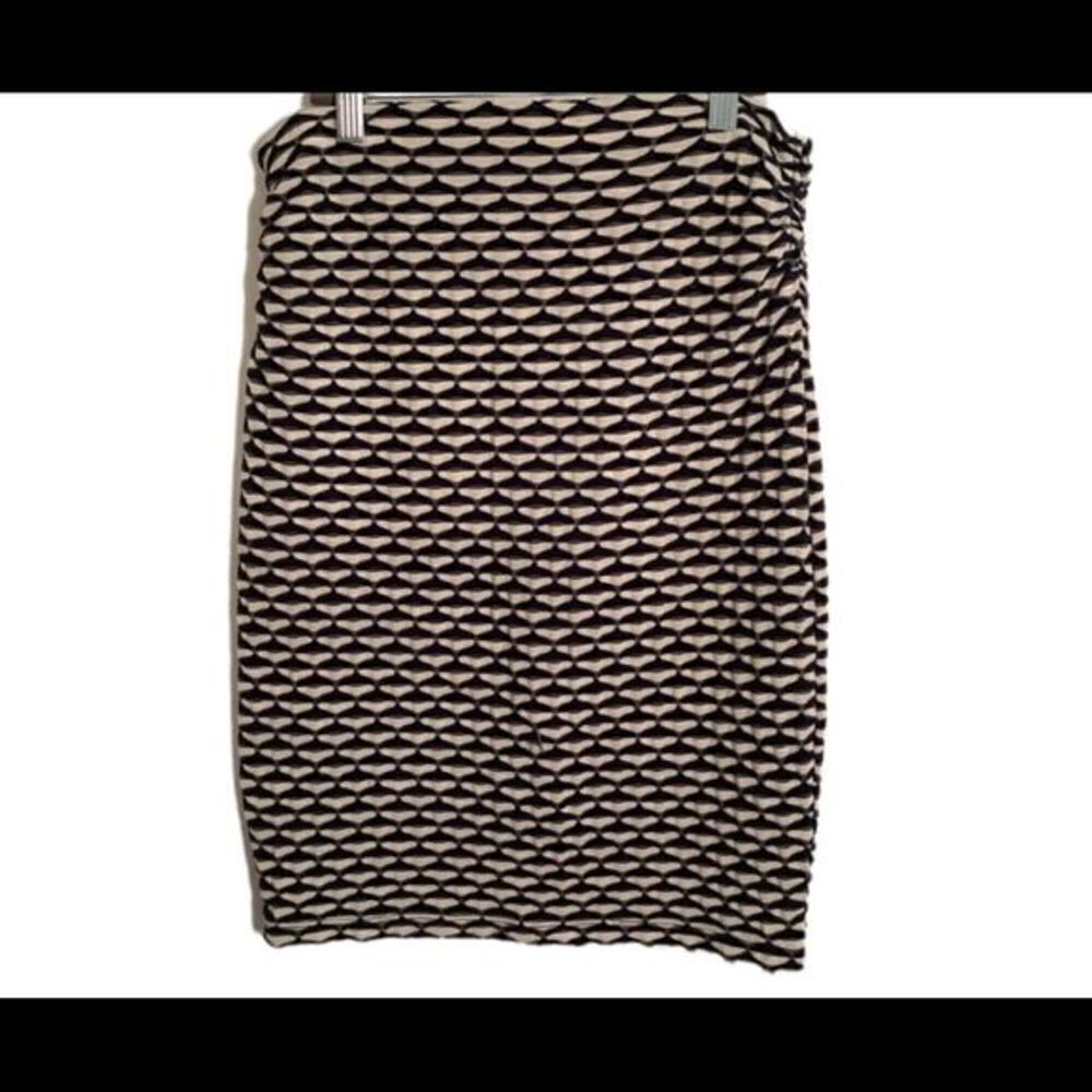 #100 MAX STUDIO Stretch Knit Skirt